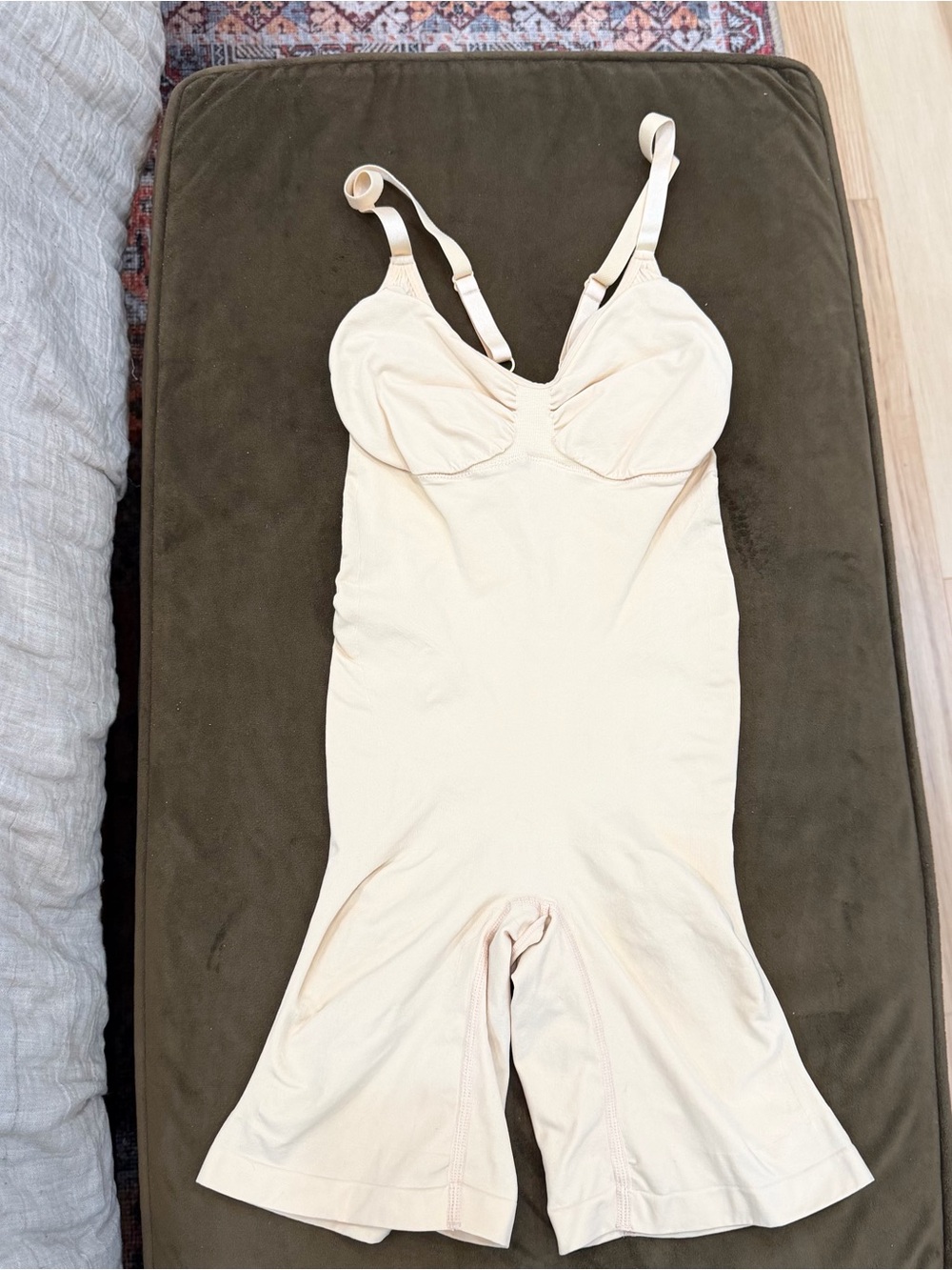 Cream nylon & spandex bodysuit in a S/M #bodysuit #basics